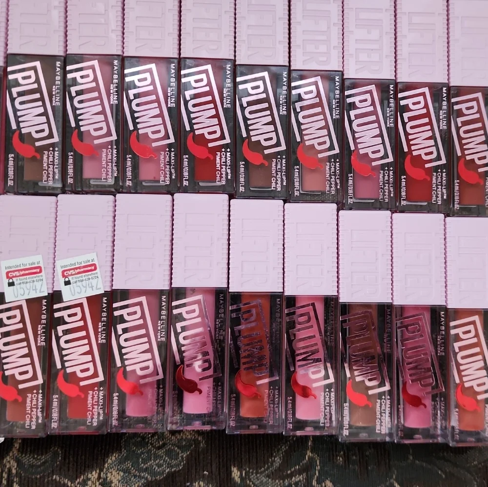 LIPSTICKS GALORE! - Picture 14 of 14